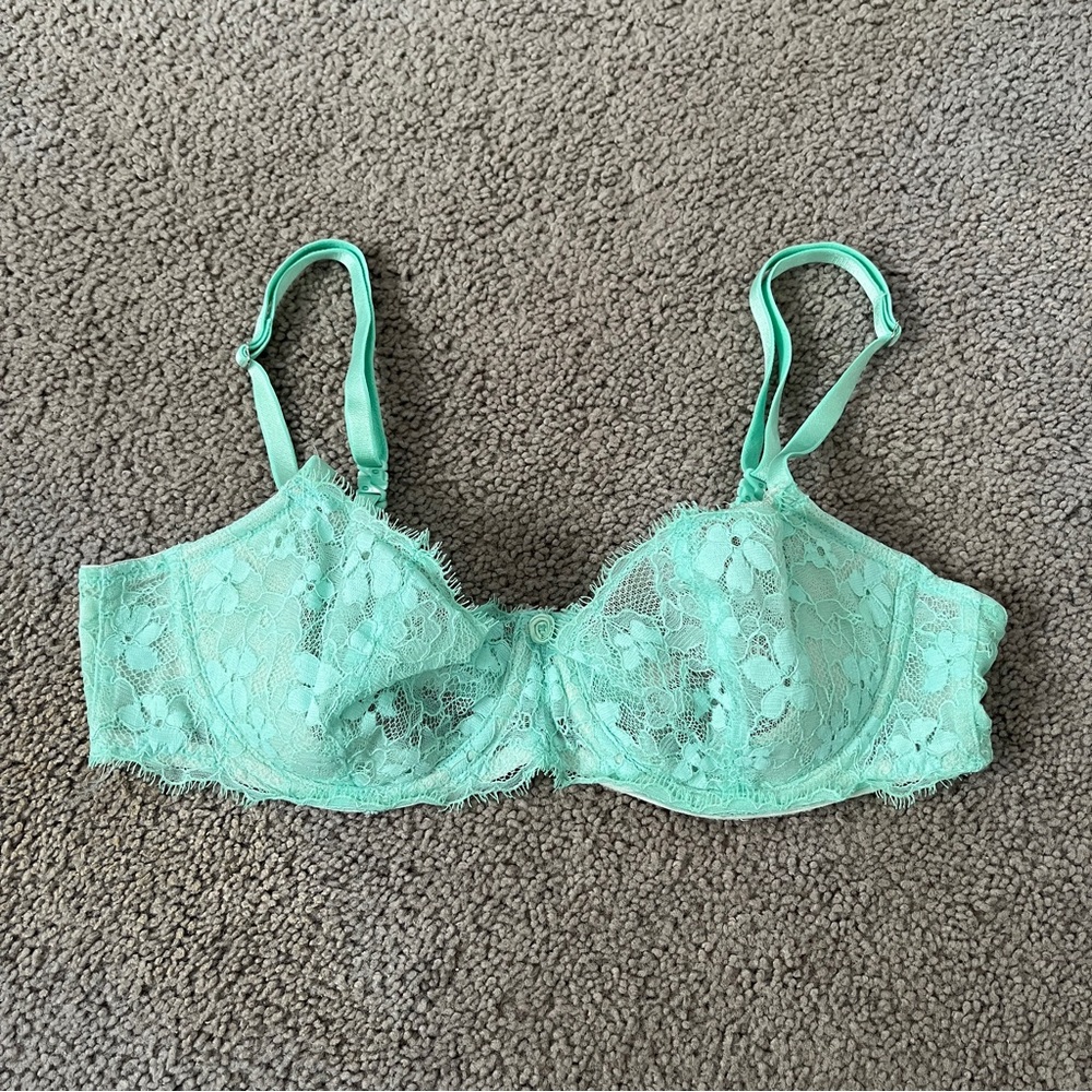 Victoria’s Secret Dream Angels Unlined Bra